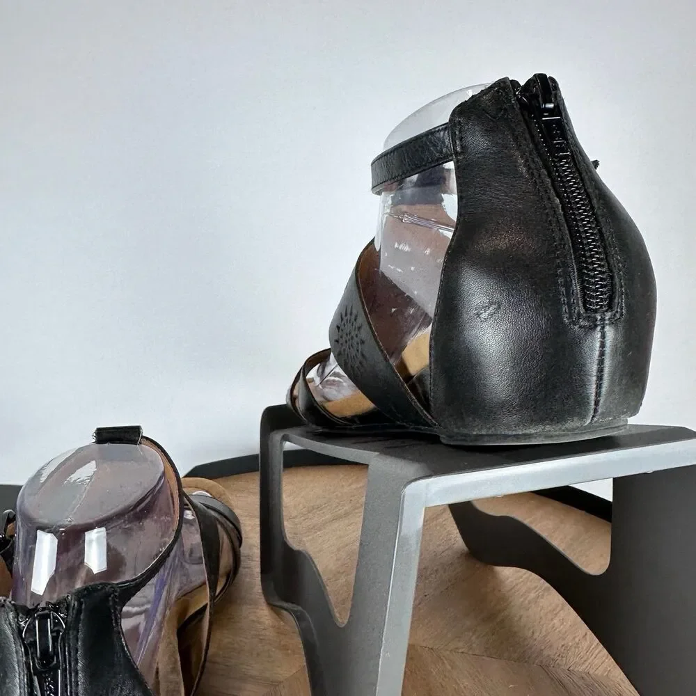 Comfortiva Womens Black Leather Ankle Strap 9M Comfort Sandal Sun Boho Y2K